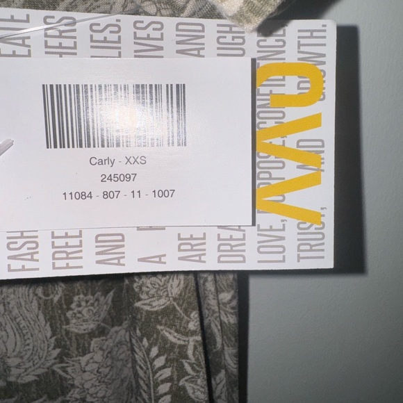 New LuLaRoe Carly Women’s Dress or Shirt Gray Floral Pattern Size XXS - Picture 4 of 7